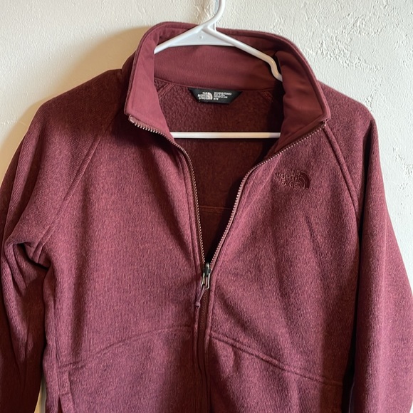 Burgundy sweatshirt - Picture 2 of 7